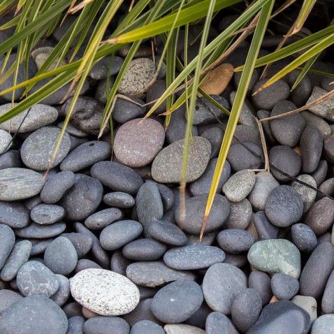 Foto : Uniek: Beach pebbles zwart siergrind